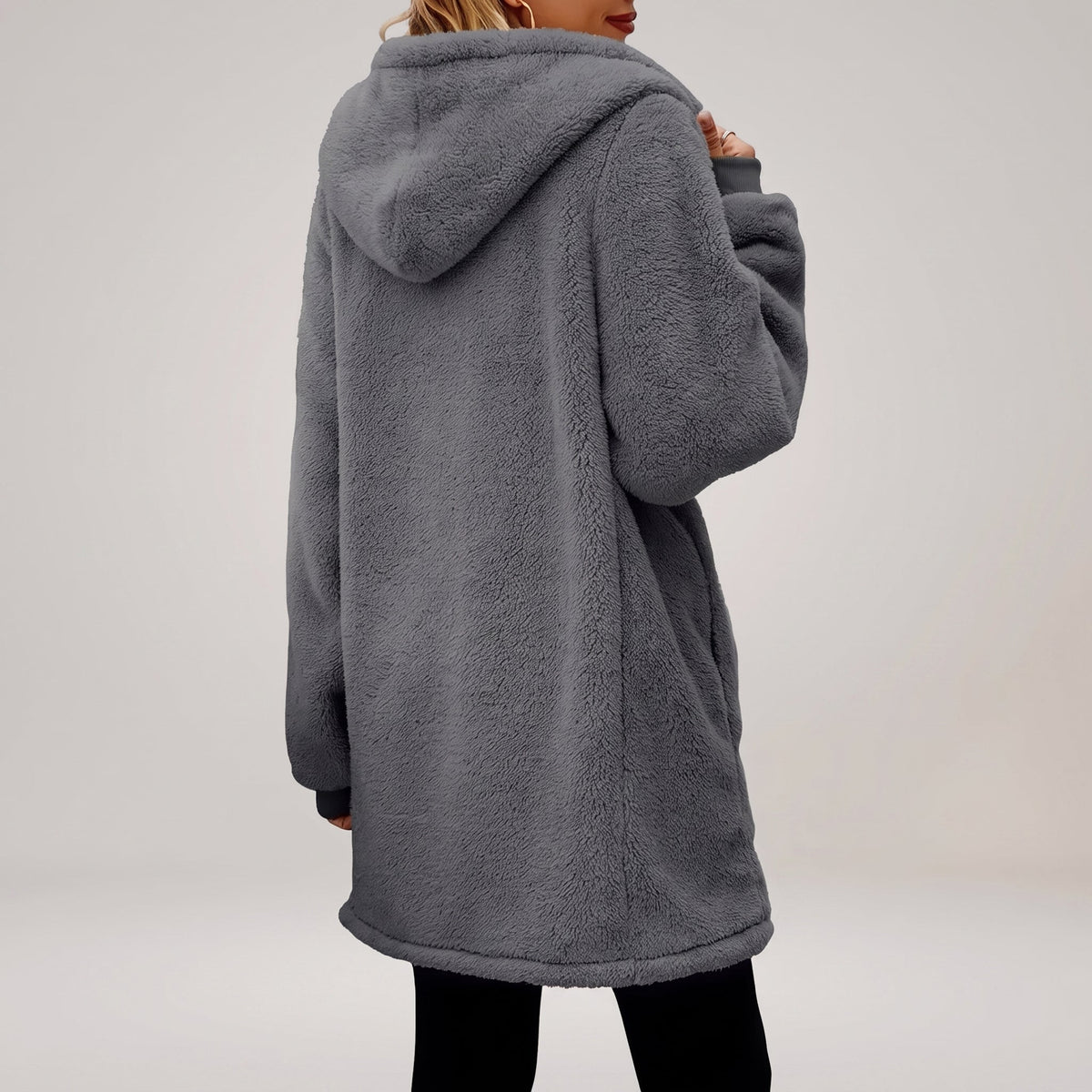 Oriana | Giacca sherpa con cappuccio e zip per donna
