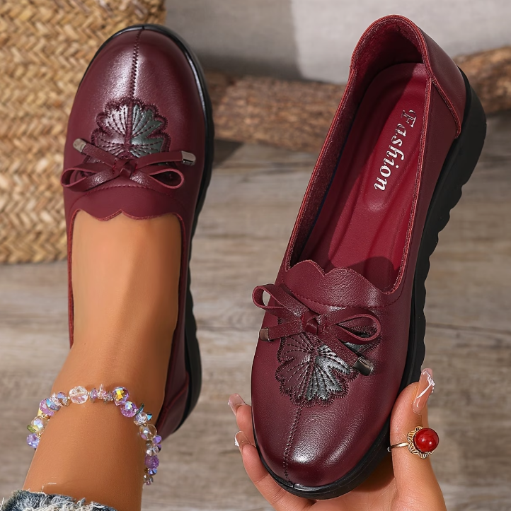 Brigitte | Mocassini con fiocco e ricamo per donna