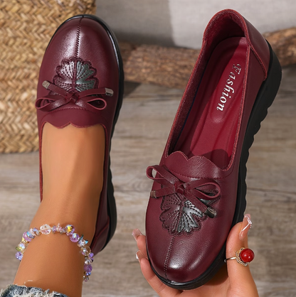Brigitte | Mocassini con fiocco e ricamo per donna