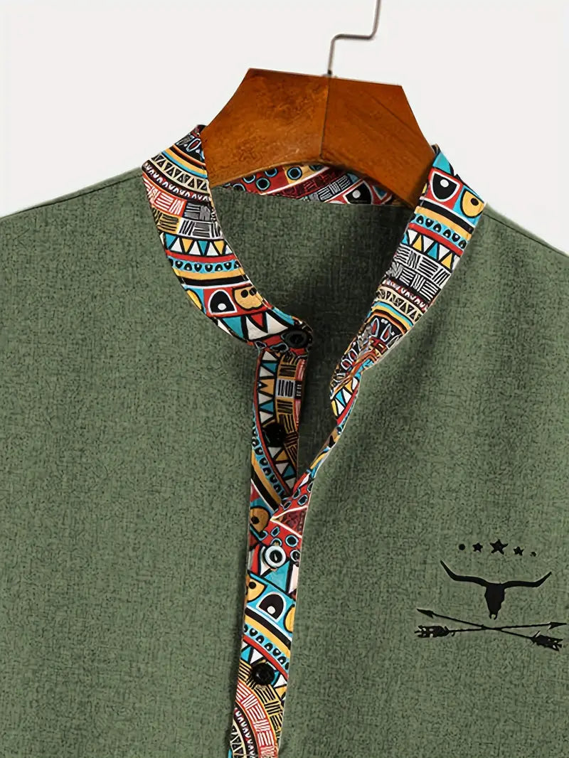 Marco | Camicia a maniche corte con collo a V e bordo etnico da uomo