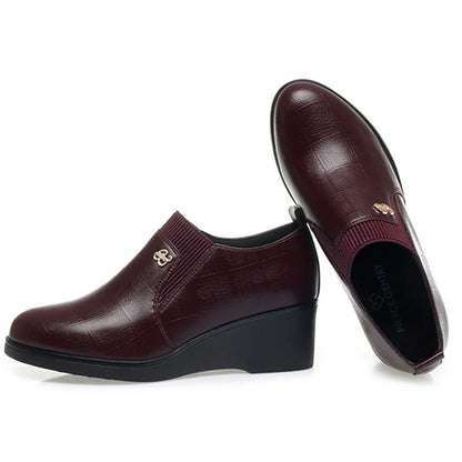Nadine | Scarpe décolleté in pelle con zeppa e chiusura elastica per donna