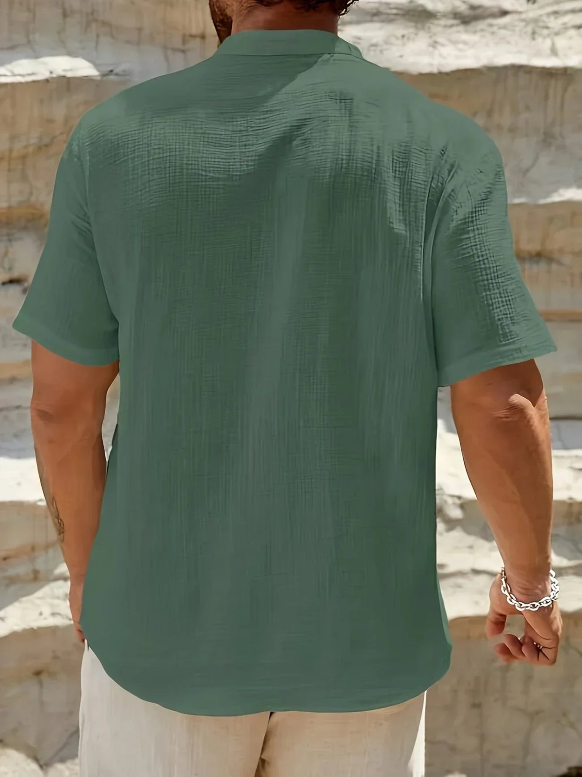 Roberto | Camicia a manica corta con colletto alla coreana e mezza patta da uomo
