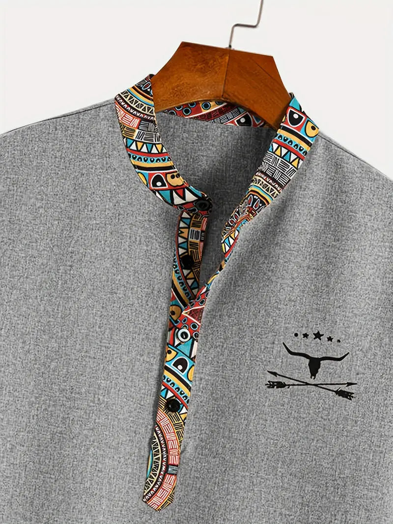 Marco | Camicia a maniche corte con collo a V e bordo etnico da uomo