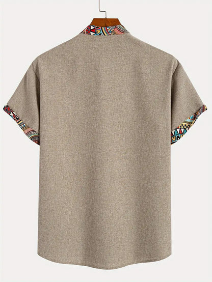 Marco | Camicia a maniche corte con collo a V e bordo etnico da uomo