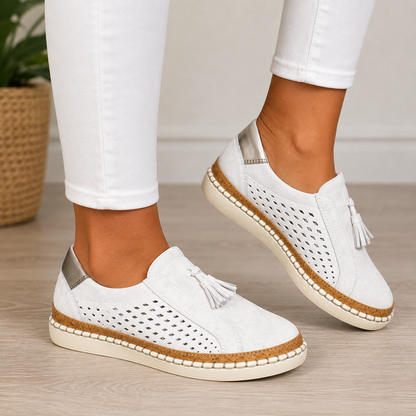 Marta | Mocassini traforati con nappina e plateau for Women