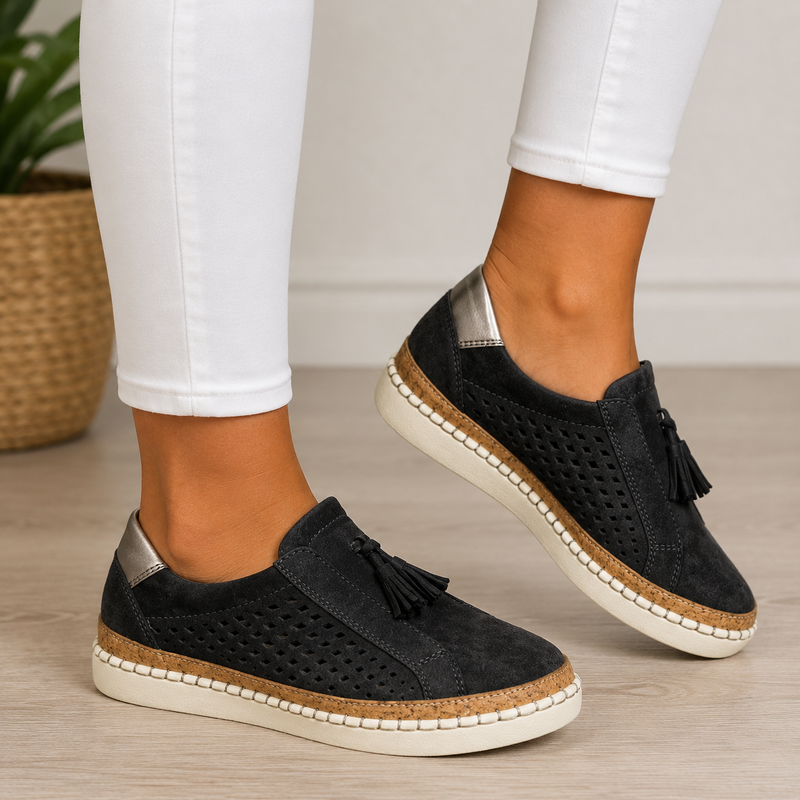 Marta | Mocassini traforati con nappina e plateau for Women