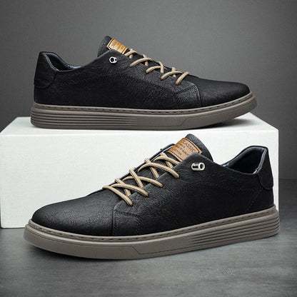 Ettorino | Sneakers basse stringate con suola a righe da uomo