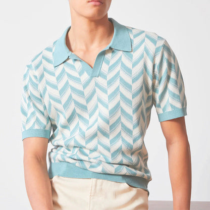 Ugo | Polo a righe chevron con colletto e scollo a V da uomo
