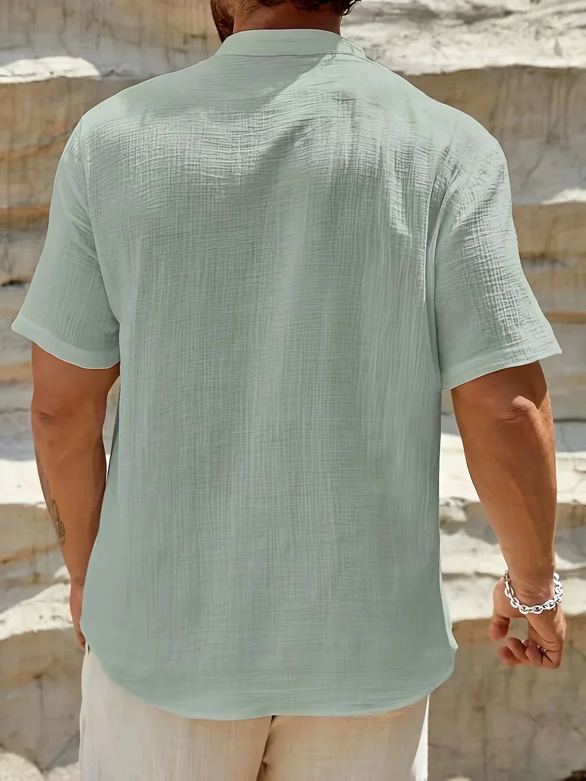 Roberto | Camicia a manica corta con colletto alla coreana e mezza patta da uomo