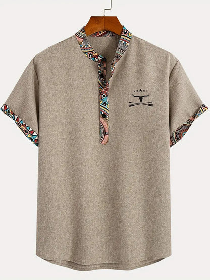 Marco | Camicia a maniche corte con collo a V e bordo etnico da uomo