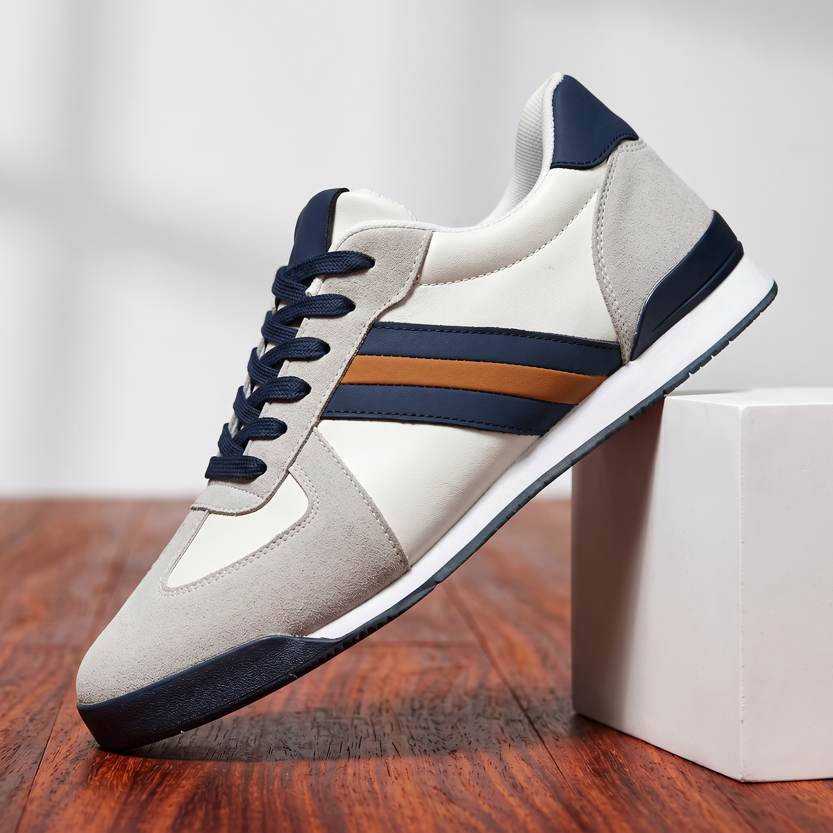Holbrook | Sneakers basse con righe a contrasto e lacci da uomo