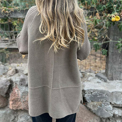 Isola | Cappotto doppiopetto con maniche in maglia per donna