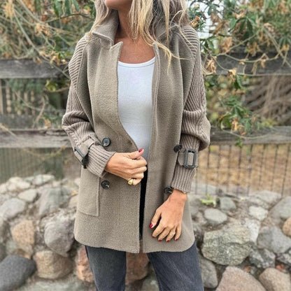 Isola | Cappotto doppiopetto con maniche in maglia per donna