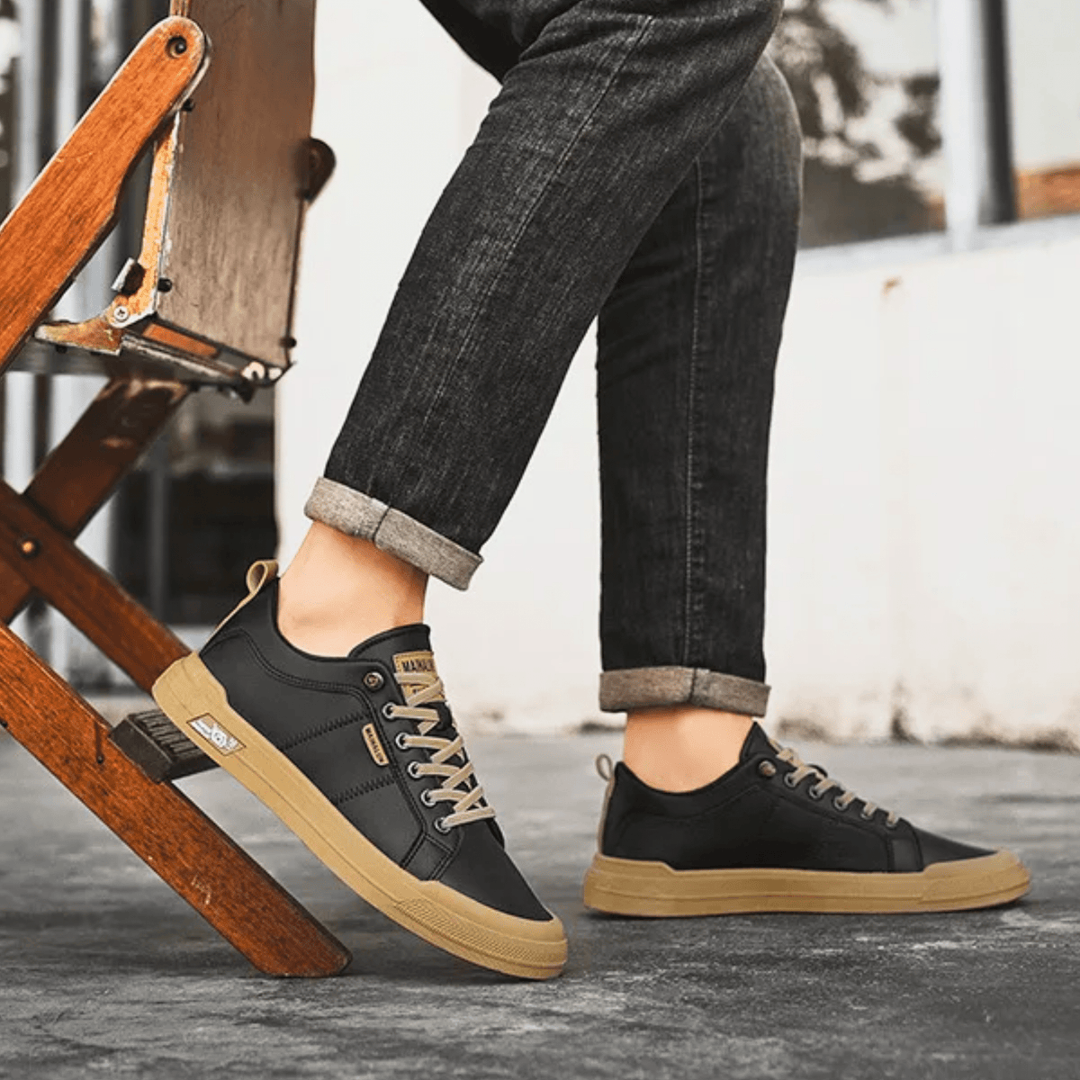 Gianluca | Sneakers basse con lacci e suola a contrasto da uomo