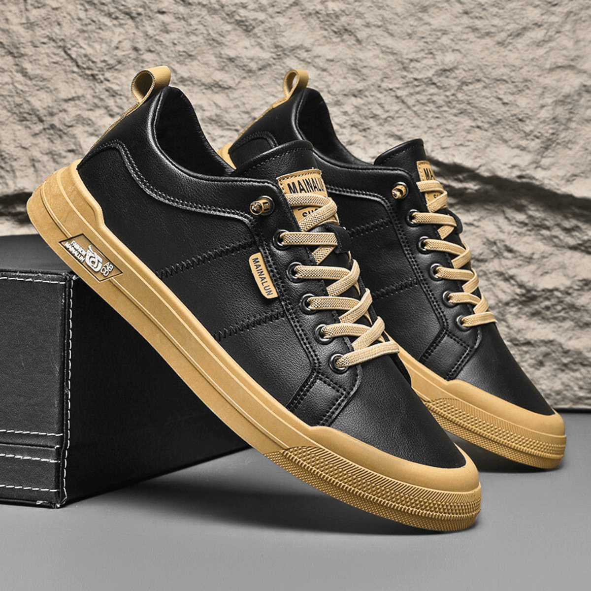 Gianluca | Sneakers basse con lacci e suola a contrasto da uomo