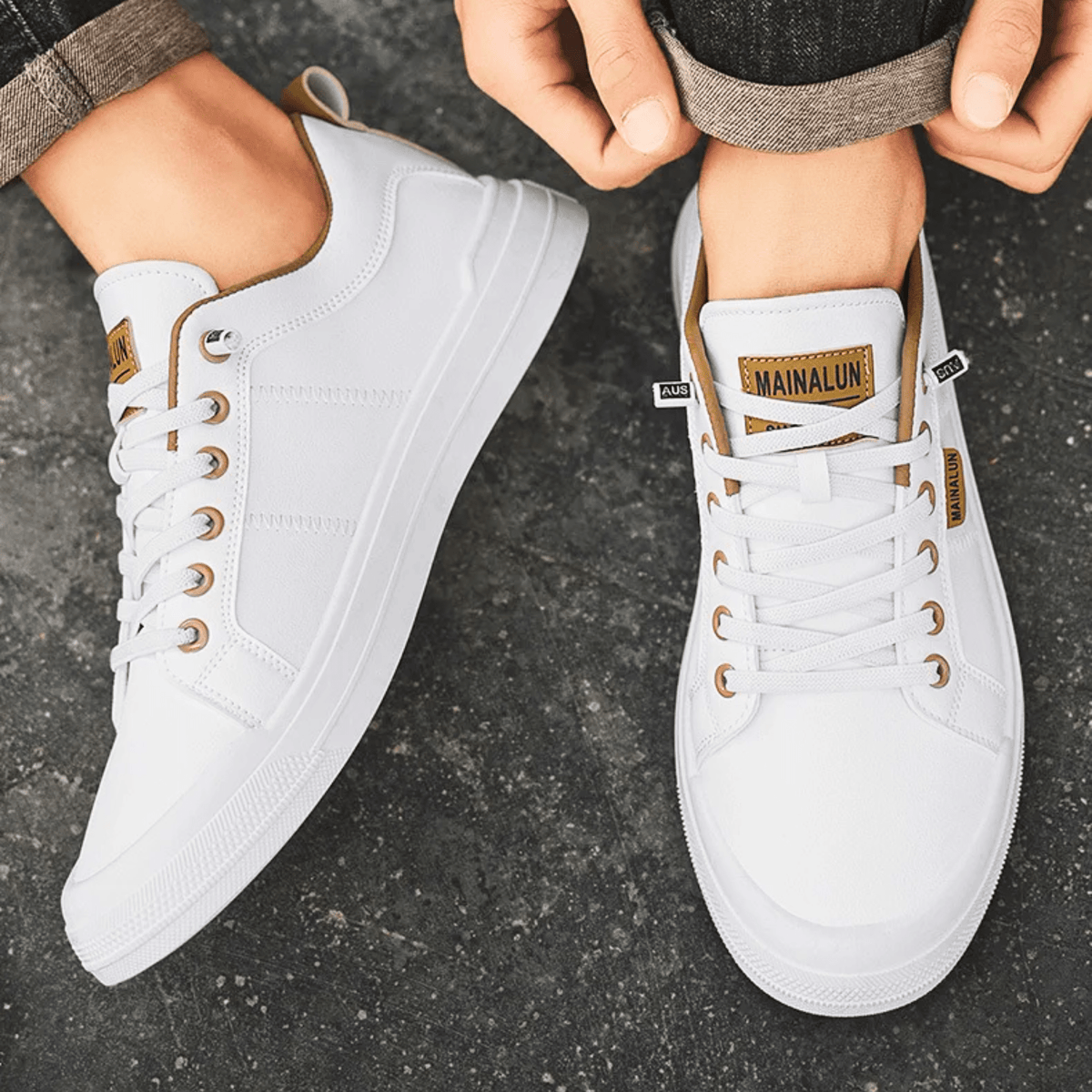 Gianluca | Sneakers basse con lacci e suola a contrasto da uomo